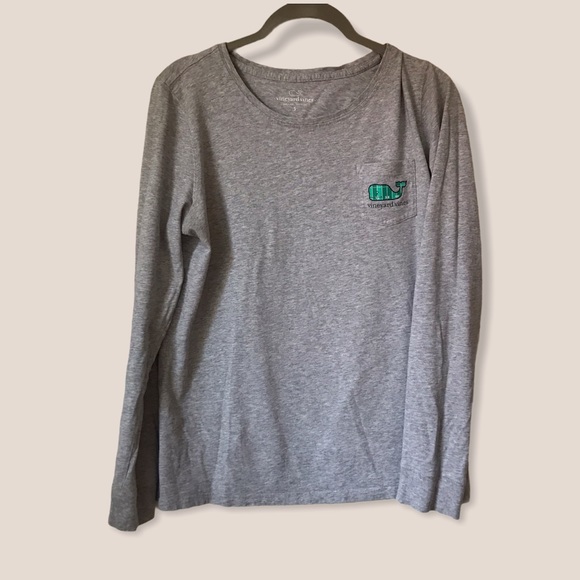 Vineyard Vines gray t-shirt with football print - Picture 2 of 6